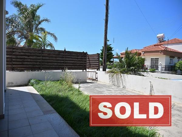 2 bedroom ground floor apartment sold pervolia larnaca 8700471 image 16225277