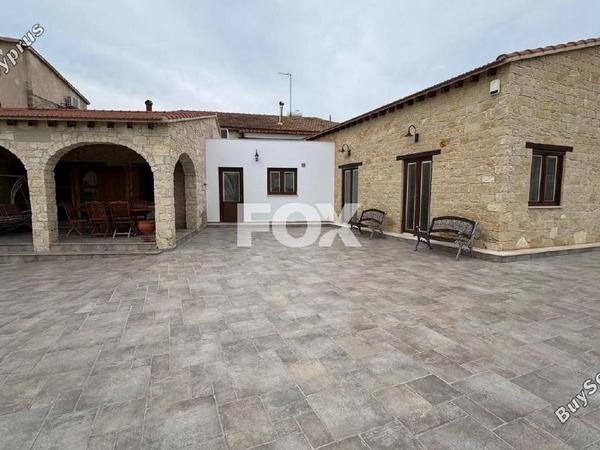 4 bedroom bungalow for rent agios tychonas limassol 1703181 image 14870632