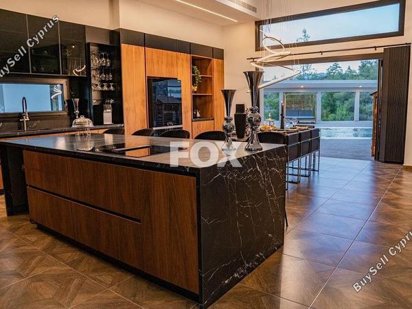 6 bedroom bungalow for sale louvaras limassol 7463381 image 13893823