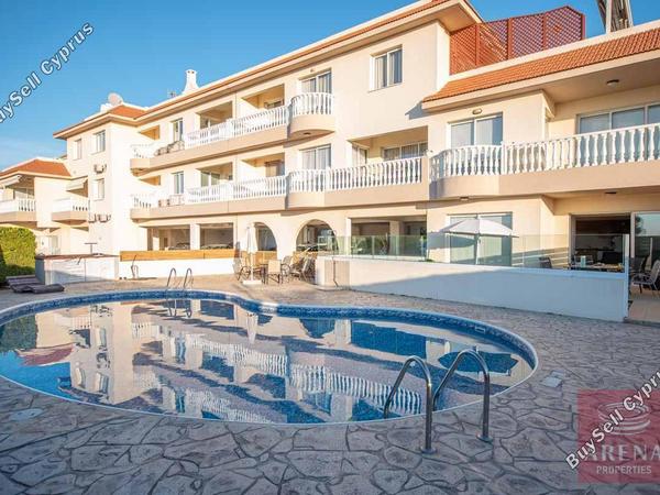 2 bedroom apartment for sale deryneia famagusta 1938932 image 13136937