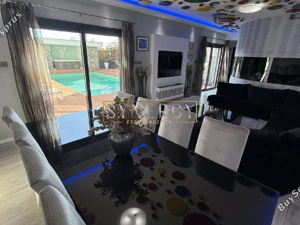 7 bedroom detached house for sale kolossi limassol 7714372 image 16761236