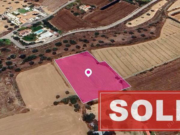 land sold pera orinis nicosia 1212972 image 6076765