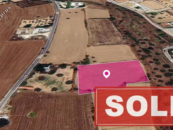 land sold pera orinis nicosia 1212972 image 6076769