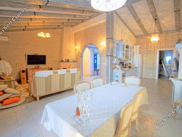 6 bedroom bungalow for sale coral bay paphos 7739682 image 12576091