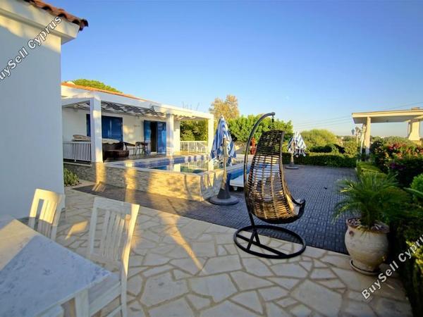 6 bedroom bungalow for sale coral bay paphos 7739682 image 12576094