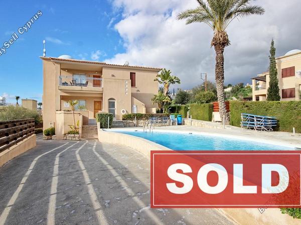 2 bedroom town house sold tala paphos 229392 image 272387
