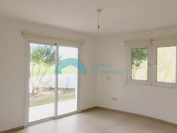 2 bedroom ground floor apartment for sale oroklini larnaca 872592 image 5411031