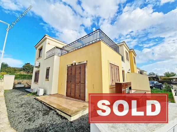 2 bedroom ground floor apartment sold mesa chorio paphos 958892 image 874486