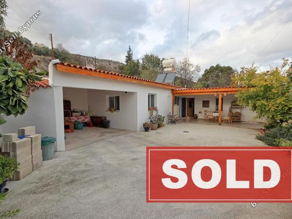 2 bedroom bungalow sold episkopi pafou paphos 672523 image 397179