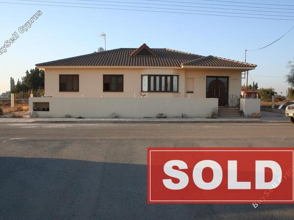 4 bedroom bungalow sold avgorou famagusta 228133 image 246985