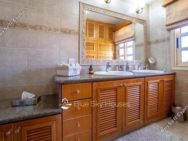 7 bedroom detached house for sale kalogiroi limassol 8317253 image 14182346