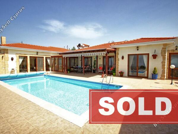3 bedroom bungalow sold kathikas paphos 689453 image 415363