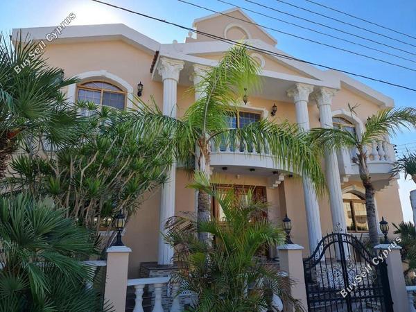 7 bedroom detached house for sale agios athanasios limassol 7942863 image 11322291