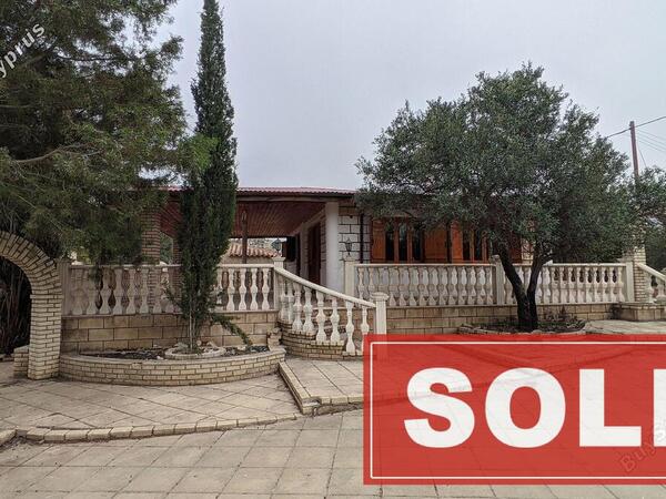2 bedroom bungalow sold anglisides larnaca 1381293 image 2619071