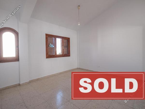 4 bedroom town house sold latsia nicosia 1297624 image 13207319