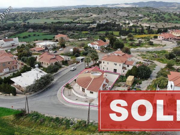 3 bedroom bungalow sold maroni larnaca 1715134 image 4556569