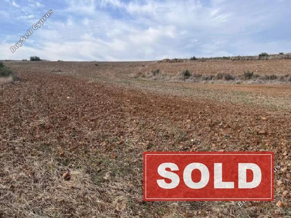 land sold meniko nicosia 1165154 image 2990052