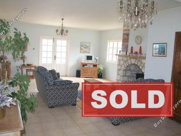 3 bedroom bungalow sold kathikas paphos 225454 image 194786