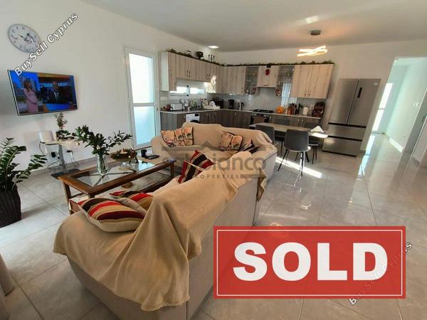 2 bedroom detached house sold pyla larnaca 8743064 image 17349276