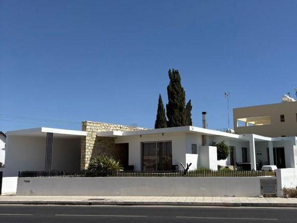 5 bedroom bungalow for sale dromolaxia larnaca 8589964 image 15703677