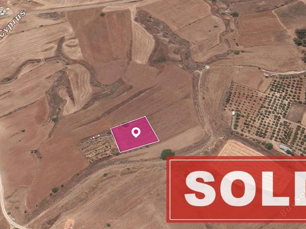 land sold palaiometocho nicosia 1104964 image 2848714