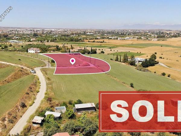 land sold pera orinis nicosia 1104984 image 4868842