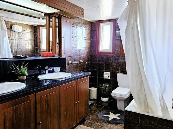 6 bedroom detached house for sale faneromeni larnaca 1553194 image 5656959