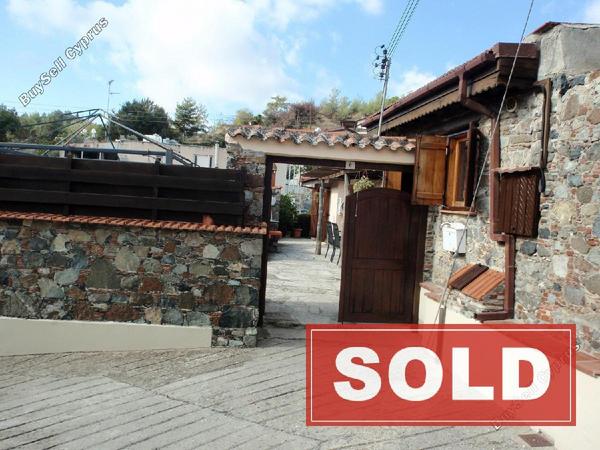 3 bedroom semi detached house sold louvaras limassol 1221705 image 1863096