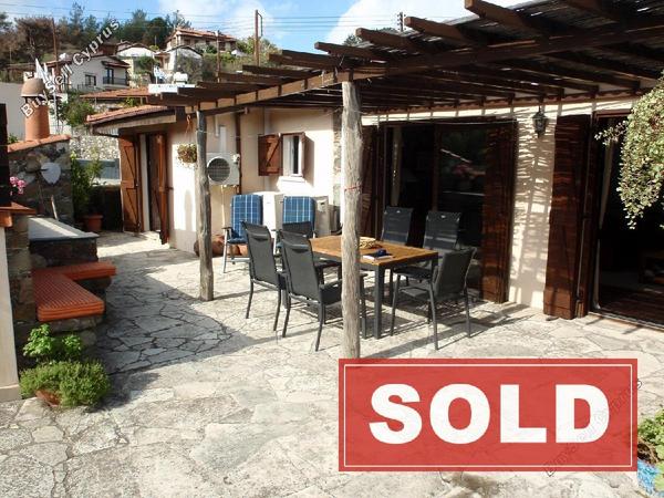 3 bedroom semi detached house sold louvaras limassol 1221705 image 1863099