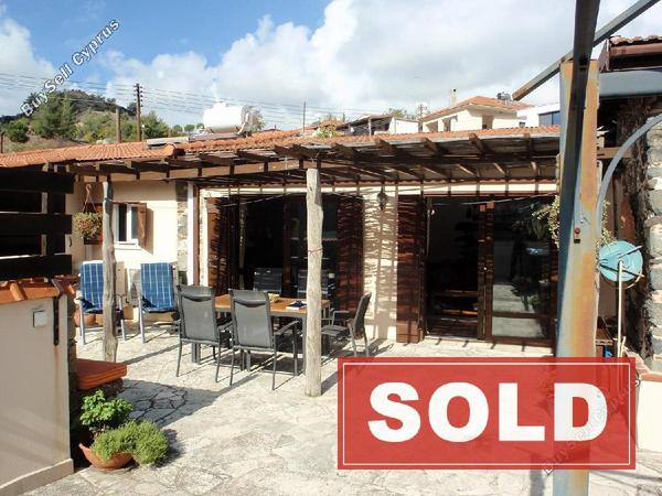 3 bedroom semi detached house sold louvaras limassol 1221705 image 1863113