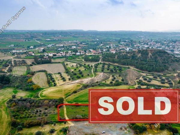 land sold pera orinis nicosia 890725 image 3381011