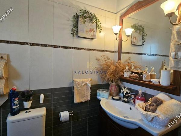 3 bedroom apartment for sale dromolaxia larnaca 7604335 image 9994148