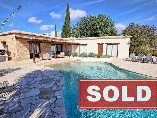 3 bedroom bungalow sold peyia paphos 229335 image 271260