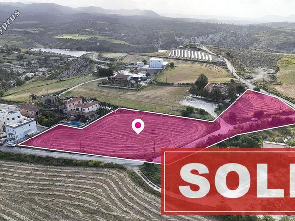 land sold pera orinis nicosia 1056935 image 2906796