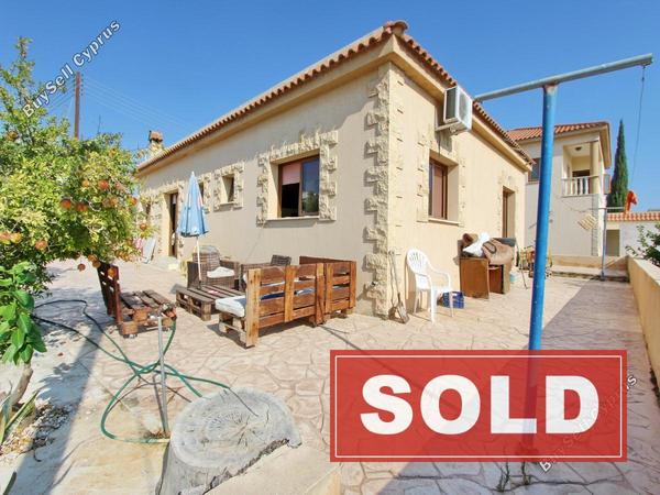 3 bedroom bungalow sold paralimni famagusta 695765 image 499197