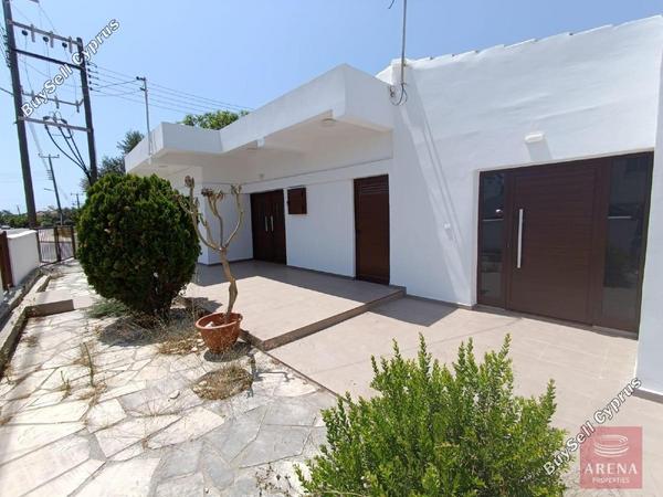 4 bedroom bungalow for sale pervolia larnaca 8087875 image 13150391