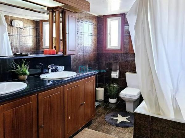6 bedroom detached house for sale faneromeni larnaca 7821875 image 11177064