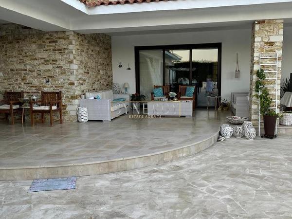 7 bedroom detached house for sale dromolaxia larnaca 1325385 image 16738327