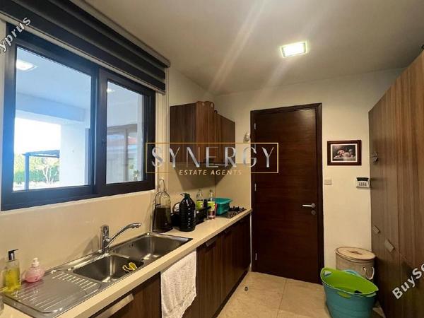 7 bedroom detached house for sale dromolaxia larnaca 1325385 image 16738347