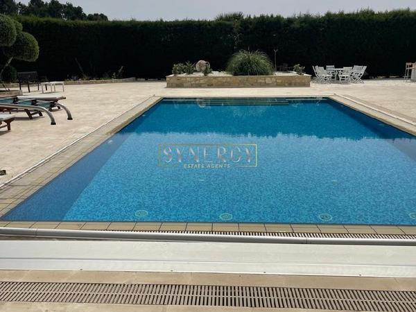 7 bedroom detached house for sale dromolaxia larnaca 1325385 image 16738351