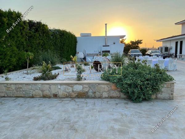 7 bedroom detached house for sale dromolaxia larnaca 1325385 image 5230626