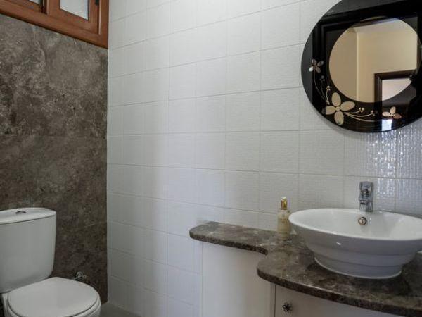 7 bedroom detached house for sale germasogeia limassol 7927985 image 11253308
