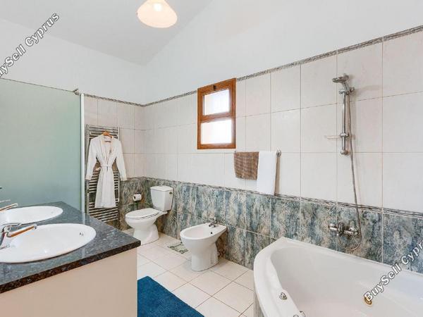 3 bedroom detached house for rent peyia paphos 1778006 image 16808163