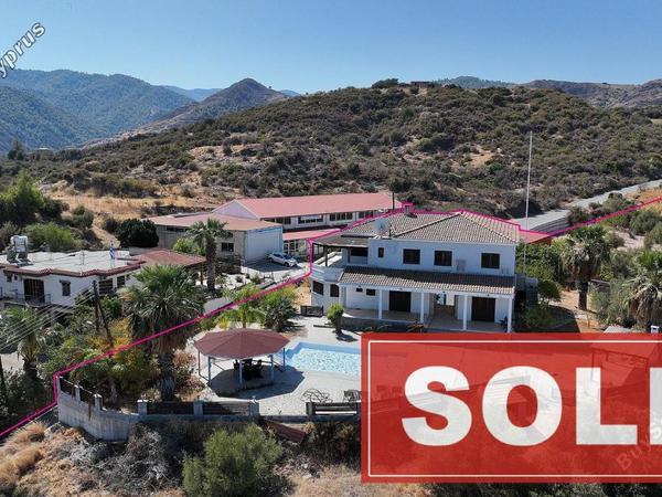7 bedroom detached house sold kato pyrgos nicosia 1563816 image 3902034