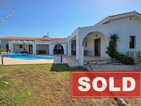 3 bedroom bungalow sold kathikas paphos 620136 image 305295