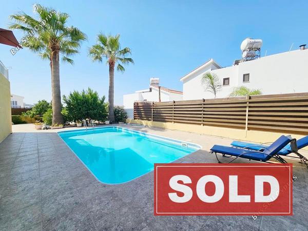 4 bedroom end town house sold peyia paphos 1875436 image 6957403