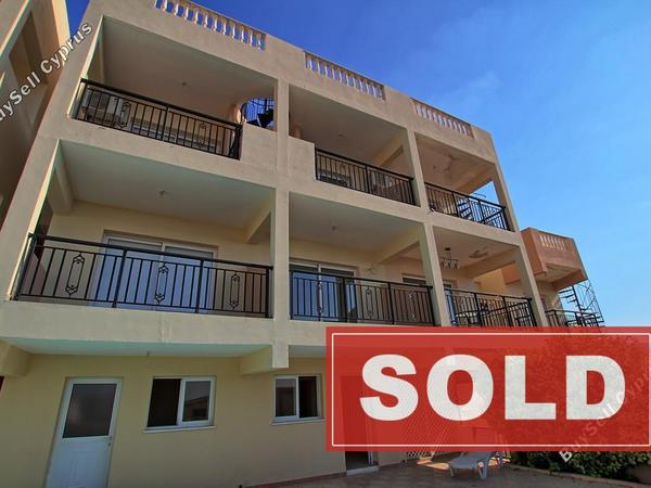 3 bedroom town house sold peyia paphos 761346 image 618657
