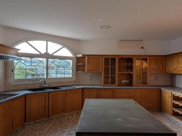 7 bedroom detached house for sale kato pyrgos nicosia 1566346 image 16252114