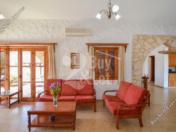 3 bedroom detached house for sale latsia nicosia 1658156 image 5983591