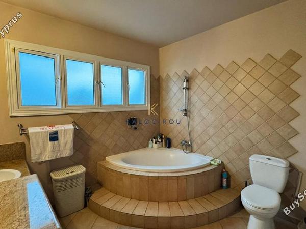 2 bedroom apartment for rent faneromeni larnaca 8156666 image 16830915